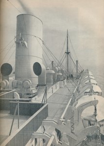 近代的な救命ボートを備えたストラスモアのトップデッキ、1936年 作： Unbekannt