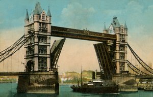 タワーブリッジ、ロンドン、1915年。