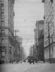 市内で最も忙しいショッピング通りの1つにそびえ立つファサード、c1935 作： Unbekannt