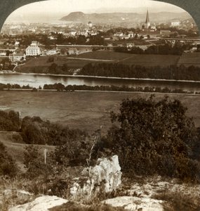 1905年にニッド川とフィヨルド川の間にあるトロンジェム、その家屋、倉庫、大聖堂。 作： Unbekannt