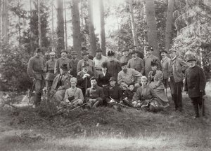 ロシアのビャウォヴィエジャの森で家族と友人と一緒に狩りをする皇帝アレクサンドル3世、1894年 作： Unbekannt