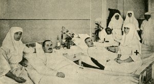 ツァリーナアレクサンドラ、負傷した兵士を看護、1914年、c1920。 作： Unbekannt