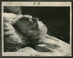 死後のビクターユーゴー、1885年、1902年。