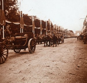 勝利パレード、パリ、フランス、c1918-c1919 作： Unbekannt