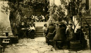 オーストリア、ウィーン、グリンツィングのワイナリー、c1935。 作： Unbekannt