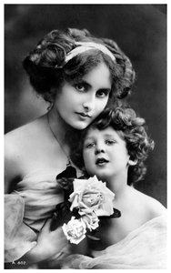 女性と子供、c1900-1919 作： Unbekannt