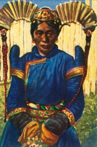伝統的な頭飾りを持つ女性、モンゴル、c1928。 作： Unbekannt