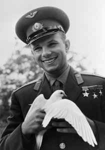 ユーリ・ガガーリン、ロシアの宇宙飛行士、c1963-c1964 作： Unbekannt