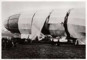 ツェッペリンLZ2の破壊後、1906 1933 作： Unbekannt