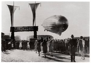 ツェッペリンLZ 127グラーフツェッペリンが1933年ドイツのフリードリヒスハーフェンに上陸