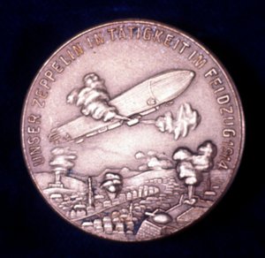 第一次世界大戦中のツェッペリン飛行船、1914年 作： Unbekannt