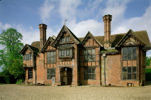 ドーニーコートは、英国バークシャー州ウィンザーの近くにあるドーニーの英語学校c.1500に由来します。 作： Unbekannt Unbekannt