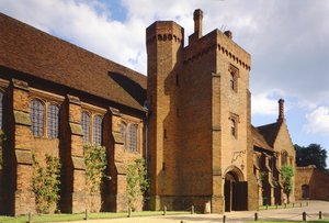 1480年代に建てられたハートフォードシャー州ハットフィールドハウスの旧宮殿の外観 作： Unbekannt Unbekannt