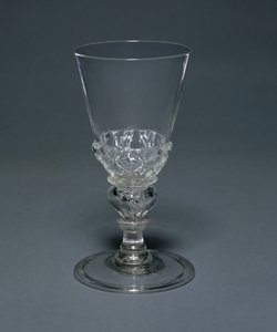 鉛ガラスゴブレット：Facon de Venise、1680年頃