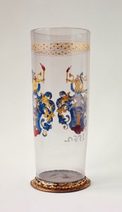 Stangenglas（ドイツのビーカー）エナメルの紋章の装飾、シルバーゴールドのマウント、おそらく南ドイツの1562 作： Unbekannt Unbekannt