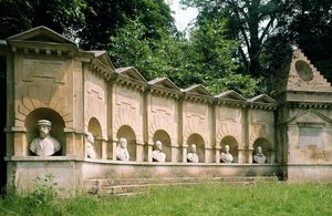 ストウ、ウィリアムケント（1684-1748）、ブリティッシュワーシーズ神殿、1735年頃、バッキンガムシャー、イギリス