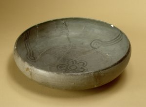 テラコッタ塗装の灰色の陶器、ハスティナプール、紀元前800〜400年 作： Unbekannt Unbekannt