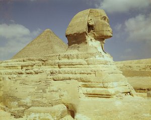 旧王国、ギザのクフのスフィンクスとクフ王の大ピラミッド、紀元前2613-2494年