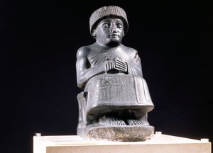00324 グデア、ラガシュの王子、ニンギザダに捧げられた像、ネオ・シュメール様式、古代ギルスのテローから、紀元前2130年頃（閃緑岩）（121795も参照