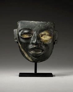 テオティワカンの石のマスク、高官の若々しい顔が刻まれた、c.450-650
