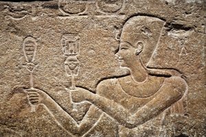 ホルスとイシスに供物を捧げるカエサリオン、細部、紀元前 1 世紀半ば 作： Unbekannter Künstler