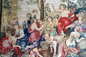 シャトー・ド・フォンテーヌブロー：1687年からゴブラン工場でルイ14世のために織られたディテール、ドレープは、王の兄弟であるムッシュ・フィリップ・デュク・ドルレアン（1640-1701）のためにシャトー・ド・サン・クルーでピエール・ミニャールの偉大な絵画の後. のピース