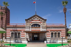 チリ、アリカ市、グスタフ・エッフェルが設計した展示場「文化の家」（Aduana) 作： Unbekannt
