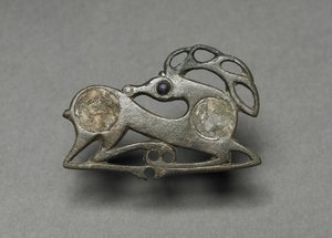リカンベントスタッグの形態の腓骨、c.400 作： Unbekannt