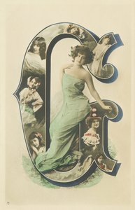 G：長い水色のドレープで座っている女性の写真の肖像画 作： Unbekannt