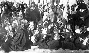 モロッコのユダヤ人音楽家、1900年頃（写真 作： Unbekannt