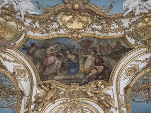 愛の宮殿の敷居の上でプシュケに花を捧げるニンフたち。シャルル・ジョセフ・ナトワール（1700-1777）の作品 作： Unbekannt