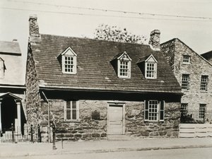 オールド・ストーン・ハウス（1737年）はリッチモンド（アメリカ）で最も古い家で、現在はアメリカの作家エドガー・アラン・ポー（1809-1849年）の博物館になっています。 作： Unbekannt