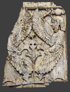 翼のある生き物を描いたプラーク、ニムルド、メソポタミア、紀元前8〜7世紀 作： Unbekannt