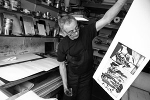 2008年、パリのエングレービング工房でのトリマー、オラフ・イダリー氏のポートレート。 作： Unbekannt