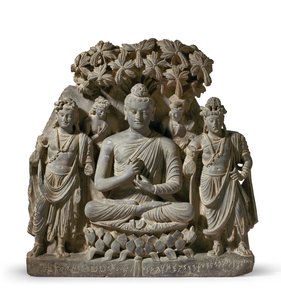 菩薩と釈迦の三尊像のレリーフ、3〜4世紀（灰色の片岩） 作： Unbekannter Künstler