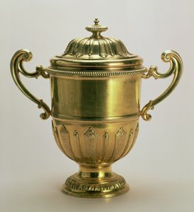 ヤコブ・マーガス（1687-1725）作 両手付きのカップとカバー、ロンドン