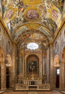 フレスコ画と主祭壇のある内部の眺め、ヌンツィアティーナ教会、トーディ、ウンブリア、イタリア（写真） 作： Unbekannter Künstler