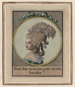 ストラドレという新しいスタイルのプーフの女性。ストラドレと呼ばれる新しいテイストのプーフ。1783年のおしゃれなヘアスタイルのアルバム『Suite des Coeffures a la Mode en 1783, Enauts et Rapilly, Pari』より、作者不明の手彩色銅版画。 作： Unbekannter Künstler