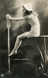 ナイトドレスを着た女性、c。 1900年代初頭（ポストカード） 作： Alec Hunter