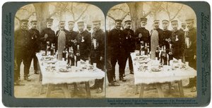 1904年に日本の本社、満州、ポートアーサーで野木将軍と昼食。 作： Underwood and Underwood