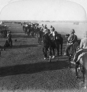 1900年にロバーツの前進、南アフリカ、ボーア戦争に参加する前のモダーの第38バッテリー。 作： Underwood and Underwood