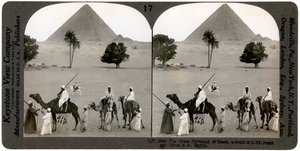 ギザの大ピラミッド、エジプト、1905年。 作： Underwood and Underwood