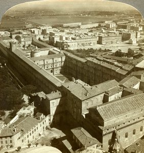 イタリア、ローマ、サンピエトロ大聖堂のドームからのバチカン宮殿。