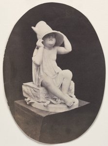 1857 年以前のジョン R. ジョンストンのアルバムからの大きな帽子をかぶった若者の像。 作： Unidentified Photographer.