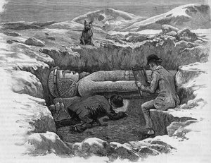 ラムセス2世の巨大な像を発見。鏡の反射を利用してヒエログリフを算出。1886年に作成された版画。 作： Unknown artist