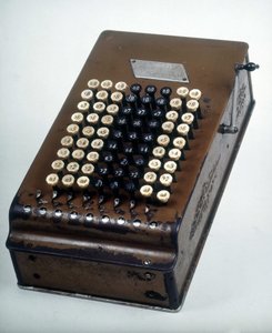 フェルトの電卓。コンプトメーター 作： Unknown artist