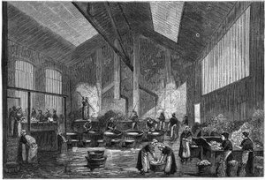 パリのクリミー通りにあるガラスのトリアージ工房。1891年7月18日の「La Nature: revue des sciences et de leurs applications aux arts et a l