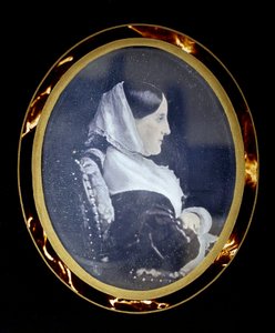 Marina Nikolaievna de Russie - ロシア大公妃マリア・ニコライエヴナ（1819-1876）、ロイヒテンベルク公爵夫人 par Anonymous, - ダゲレオタイプ - 国立エルミタージュ、サンクトペテルブルク 作： Unknown artist