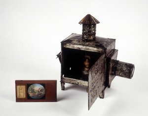 魔法のランタン（フランス、1860年頃）。 作： Unknown artist