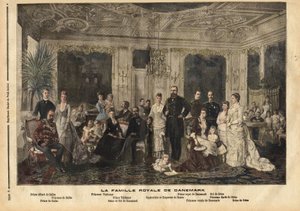 中央に座るデンマーク王室、ヘッセン＝カッセルのルイーズ王妃（1817-1898）とデンマーク王クリスチャン9世（1818-1906）は、何人もの子供を王室の家系に嫁がせたことから「ヨーロッパのハンサムな父」と呼ばれています。 作： Unknown artist